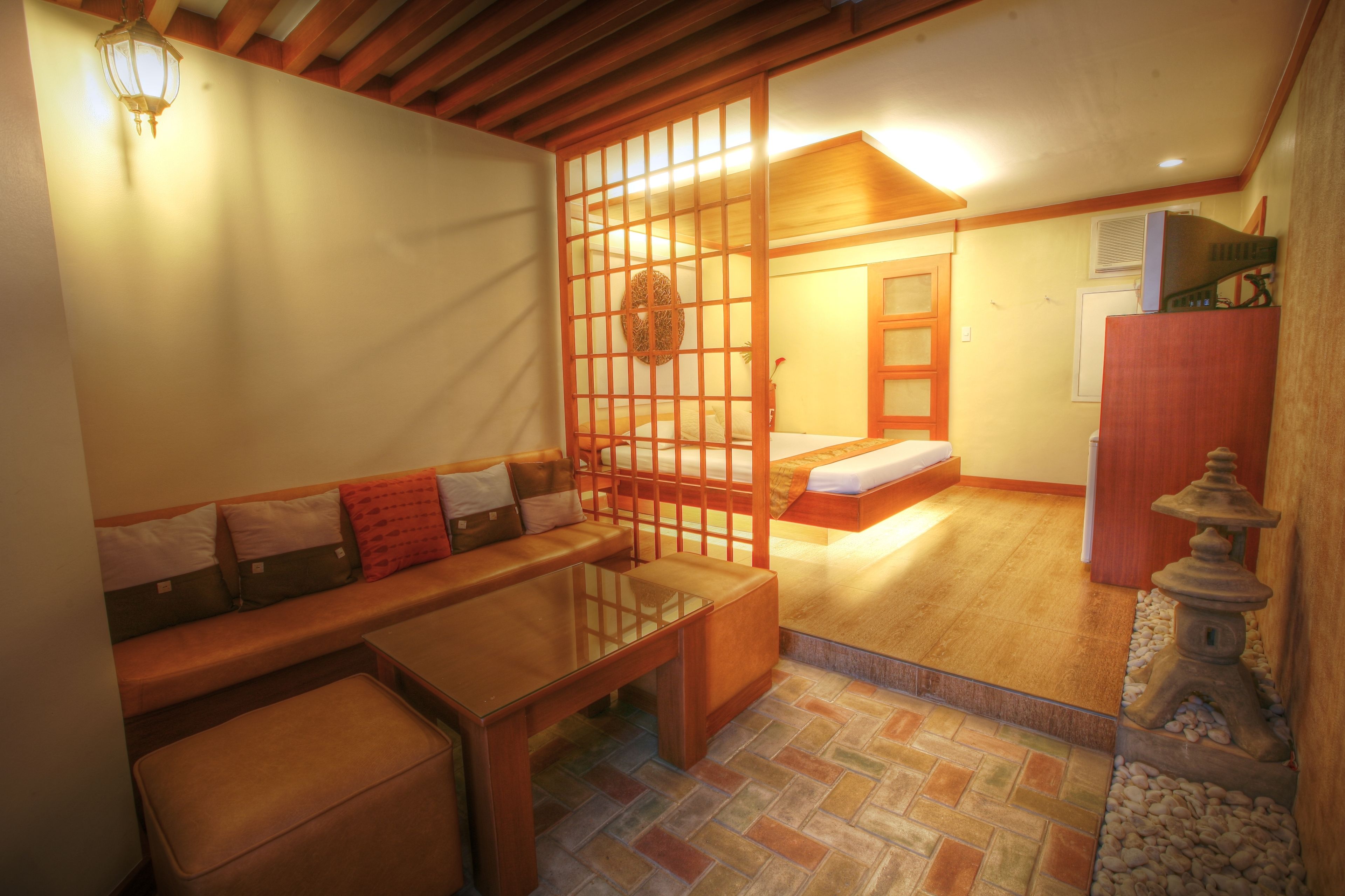 Photo - Victoria Court Suites - Pasig