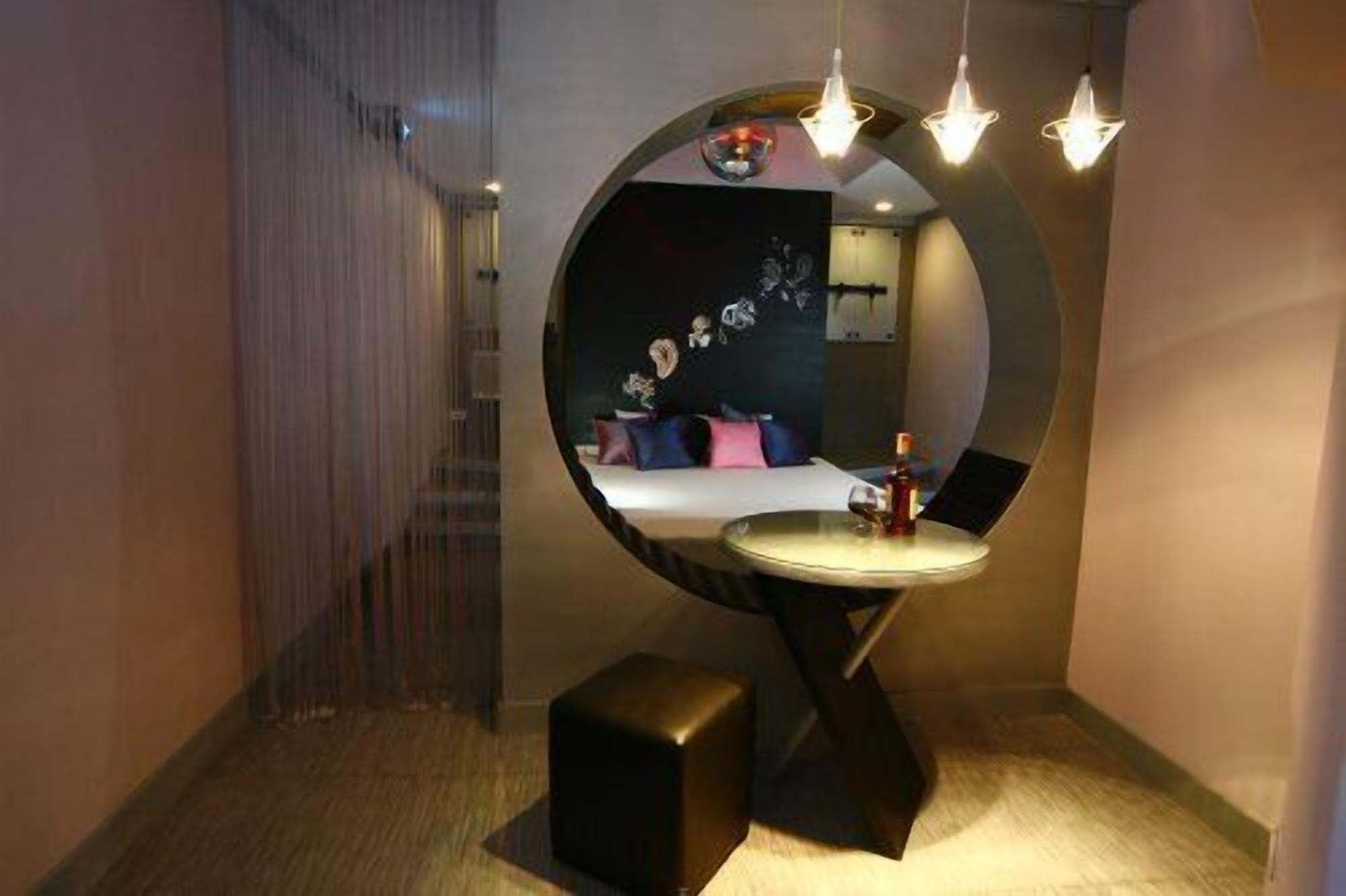Photo - Victoria Court Suites - Pasig