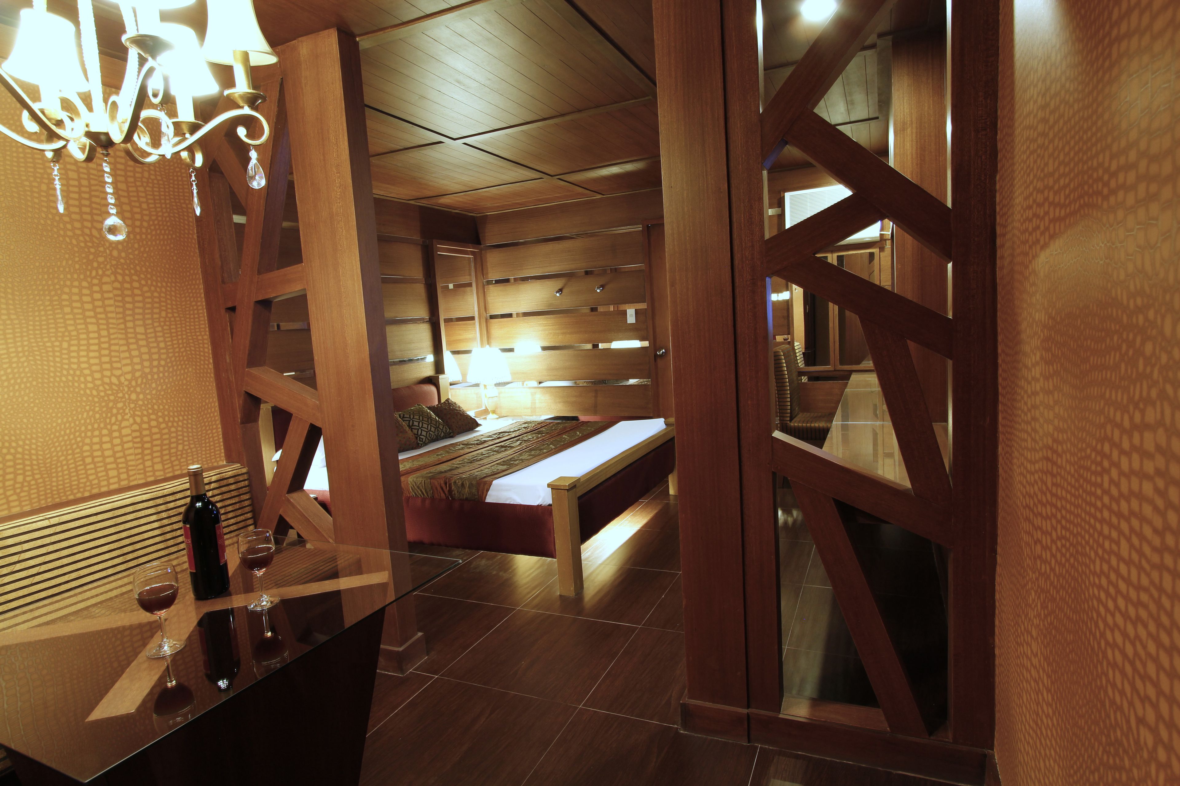 Photo - Victoria Court Suites - Pasig