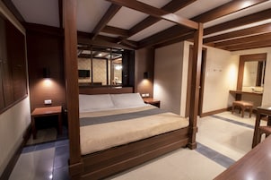 Regular Deluxe | Free WiFi, bed sheets