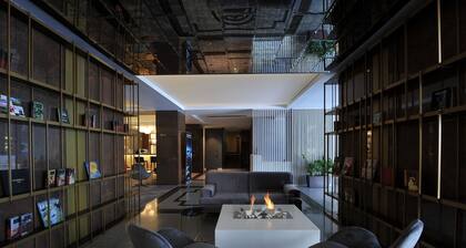 Crystal Palace Hotel