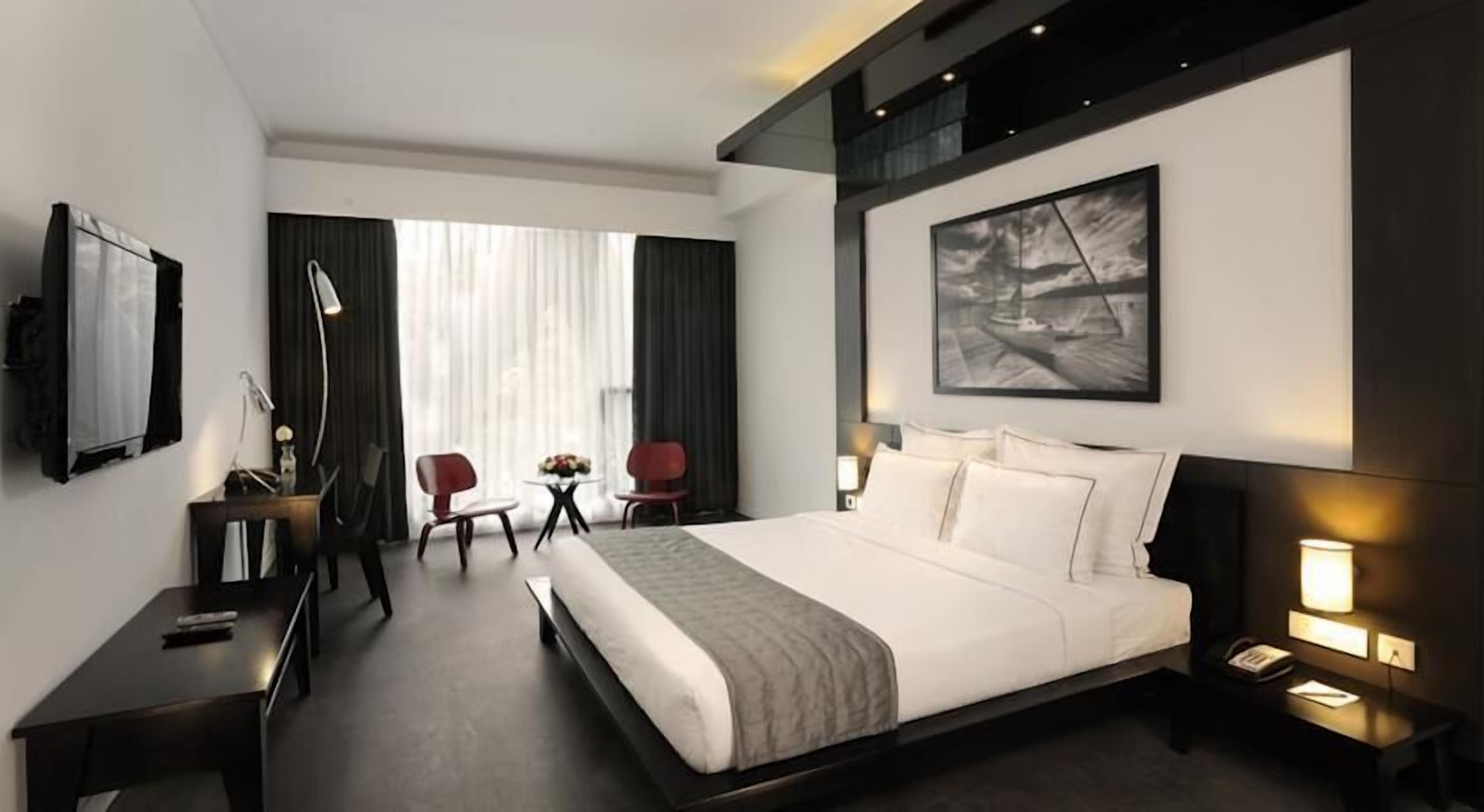 egyptian cotton sheets, premium bedding, minibar, in-room safe