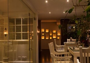 Lunch and dinner served - Escape Hotel & Spa (Bengaluru)