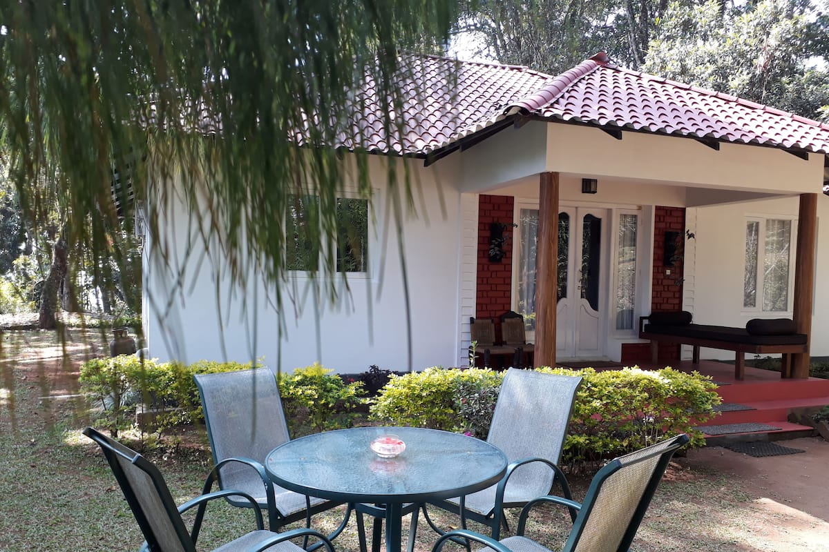 Vila Keluarga, 4 kamar tidur, pemandangan kebun | 1 kamar tidur, seprai premium, isi minibar gratis, dan brankas