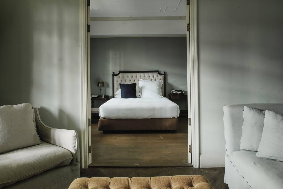 The Three-Bedroom Residences | Minibar, in-room safe, desk, blackout drapes