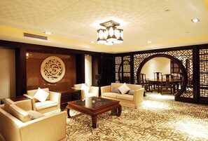 Blackout drapes, rollaway beds - Shunjing Spa (BEIJING)