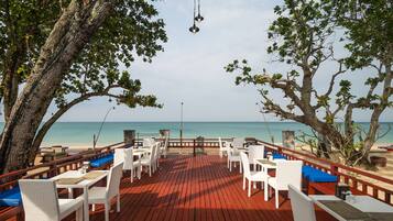 Breakfast, lunch, dinner served; beach views