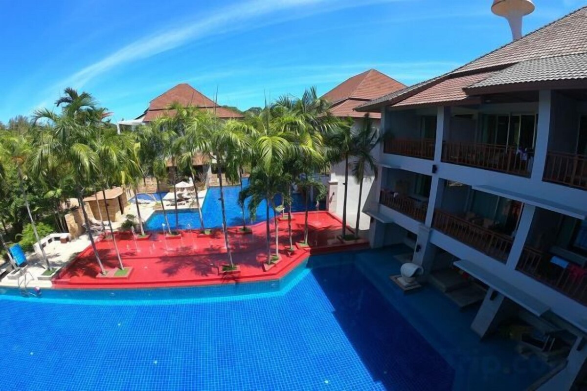 Deluxe Balcony Room