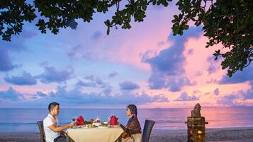 Breakfast, lunch, dinner served; beach views