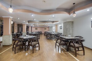 Breakfast area - Snow Valley Resorts (Dalhousie)