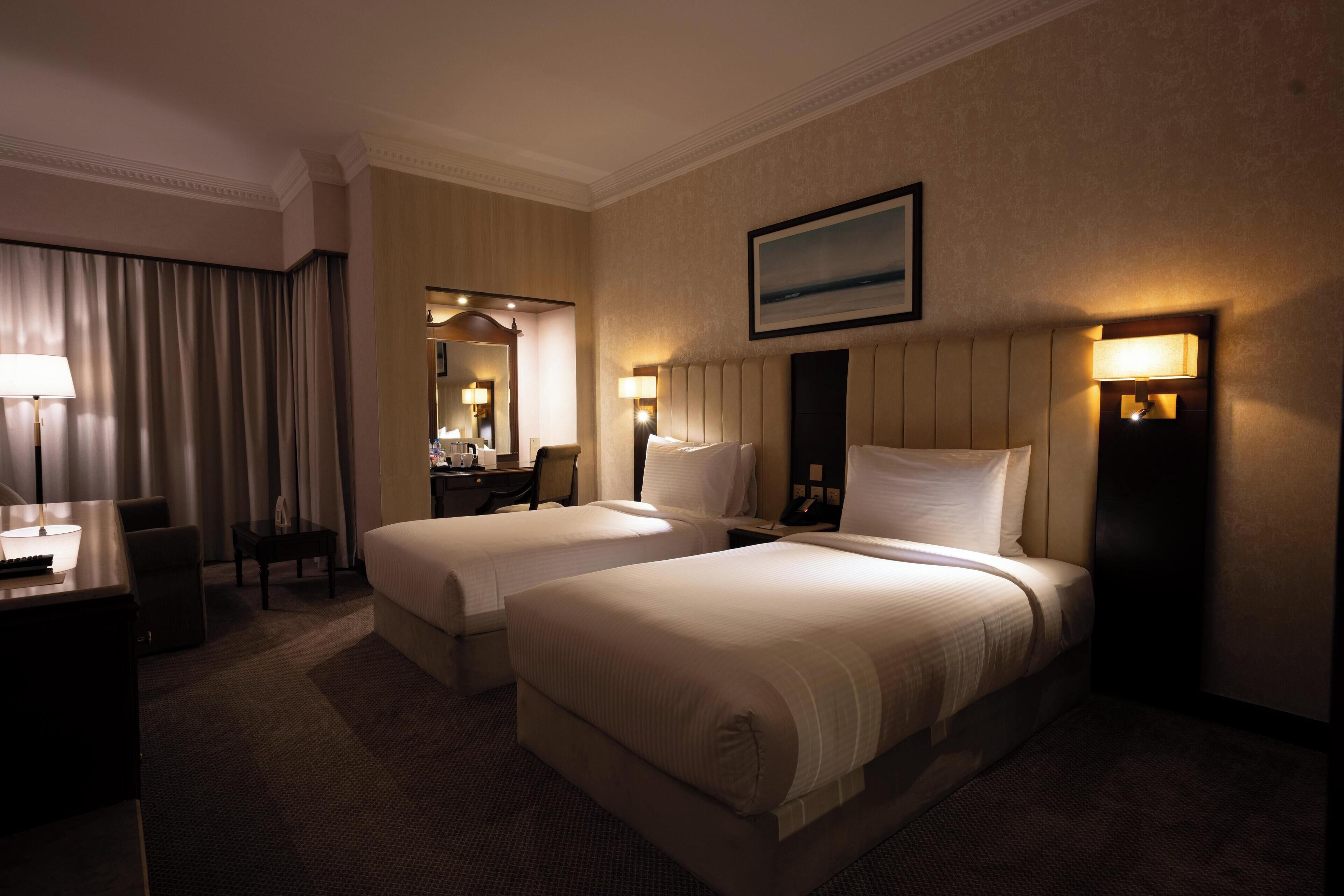 Premium Room Twin | Minibar, in-room safe, desk, blackout drapes