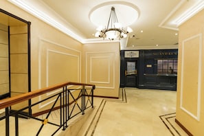 Restaurant - Luxe Avenue Hotel (Dubai)