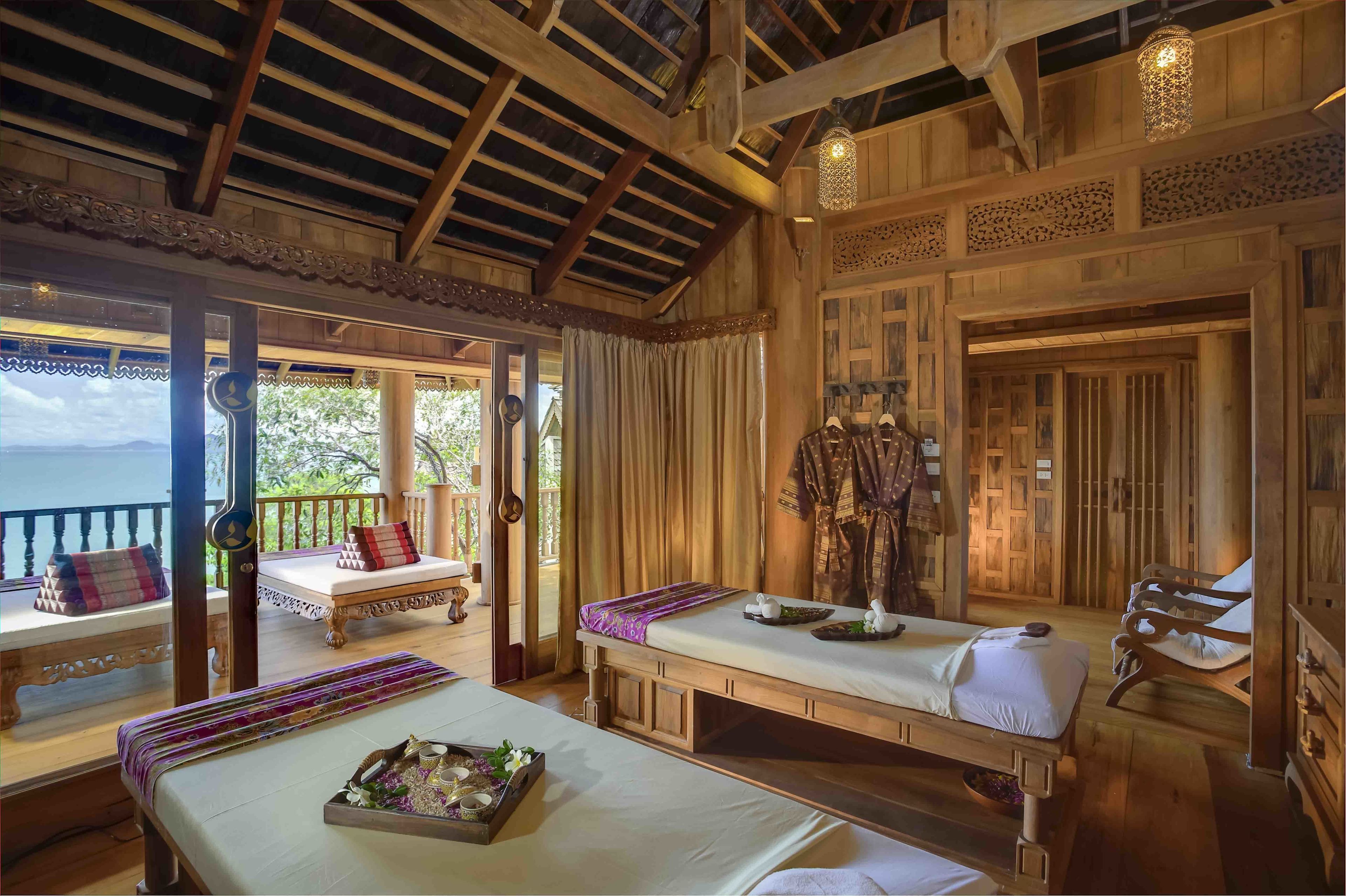 couples treatment room(s), hot tub, steam room, body treatments