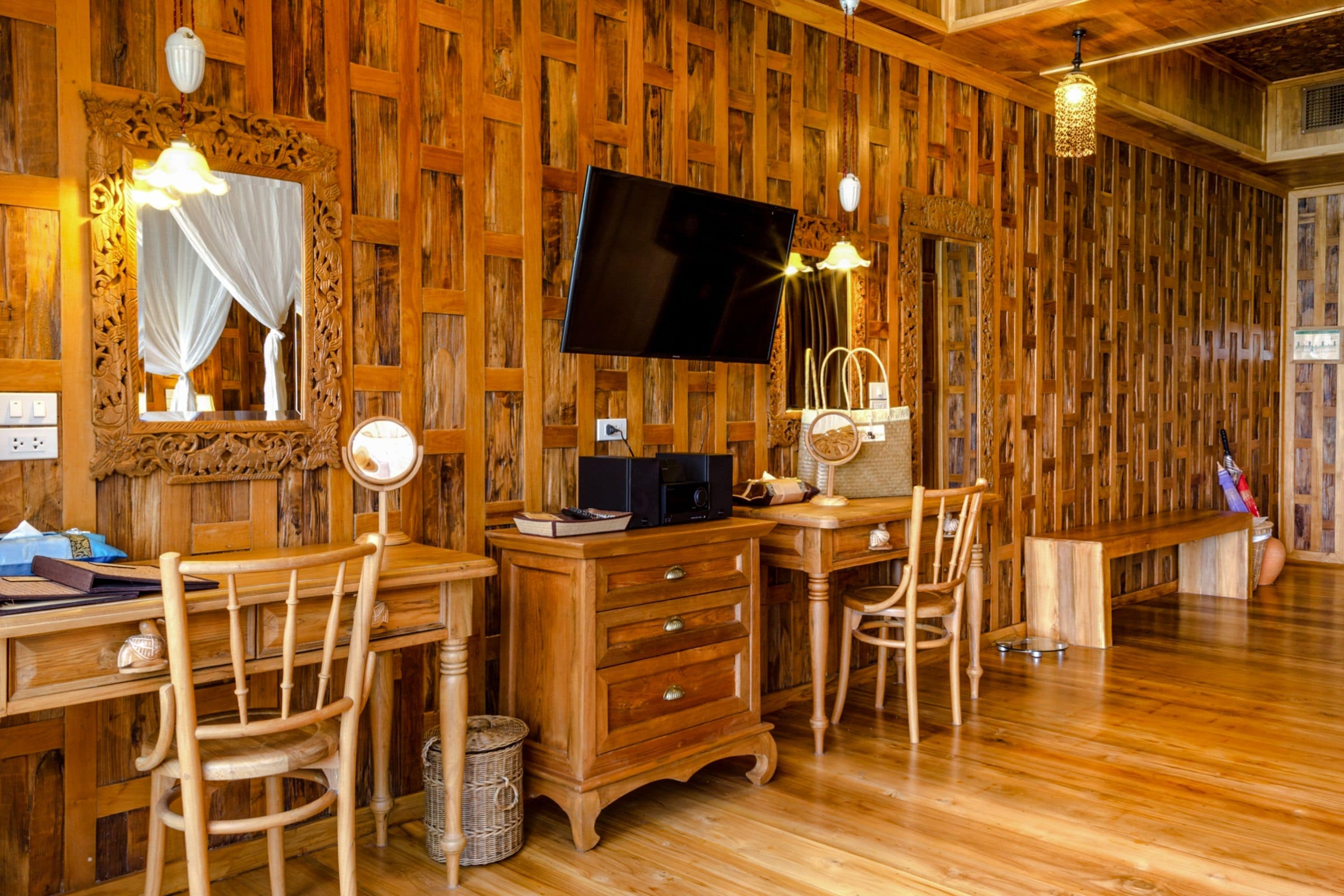 40-inch flat-screen tv with cable channels, tv