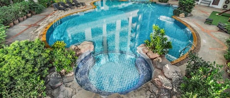 Outdoor pool, sun loungers