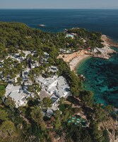 2 间餐厅，供应早餐