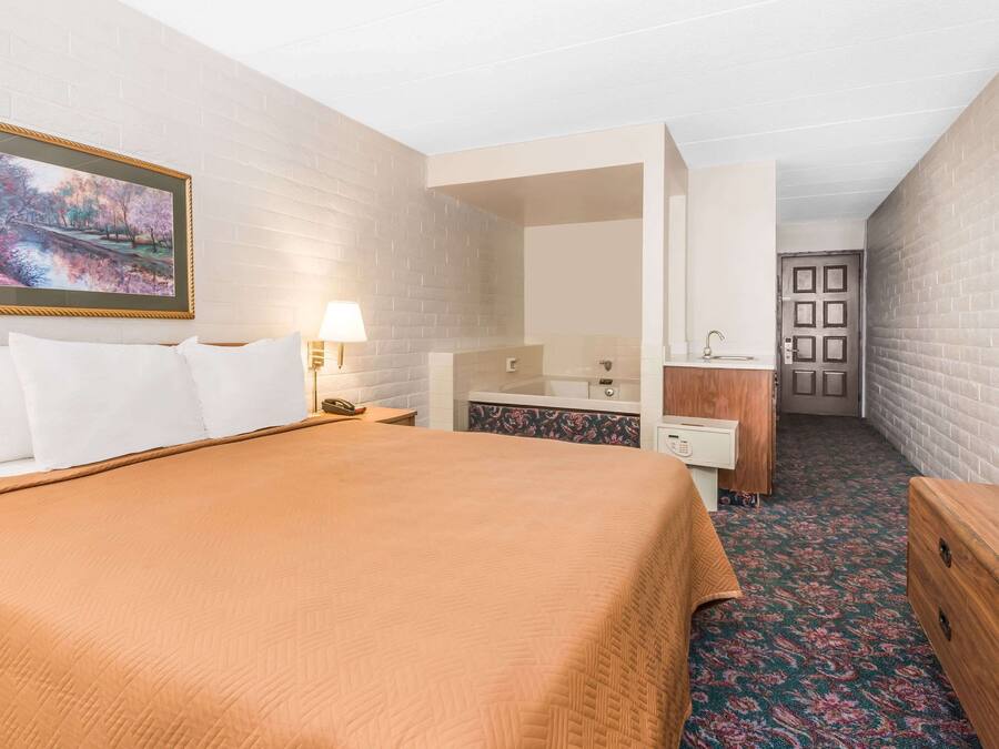 Schreibtisch, schallisolierte Zimmer, kostenloses WLAN, Bettwäsche