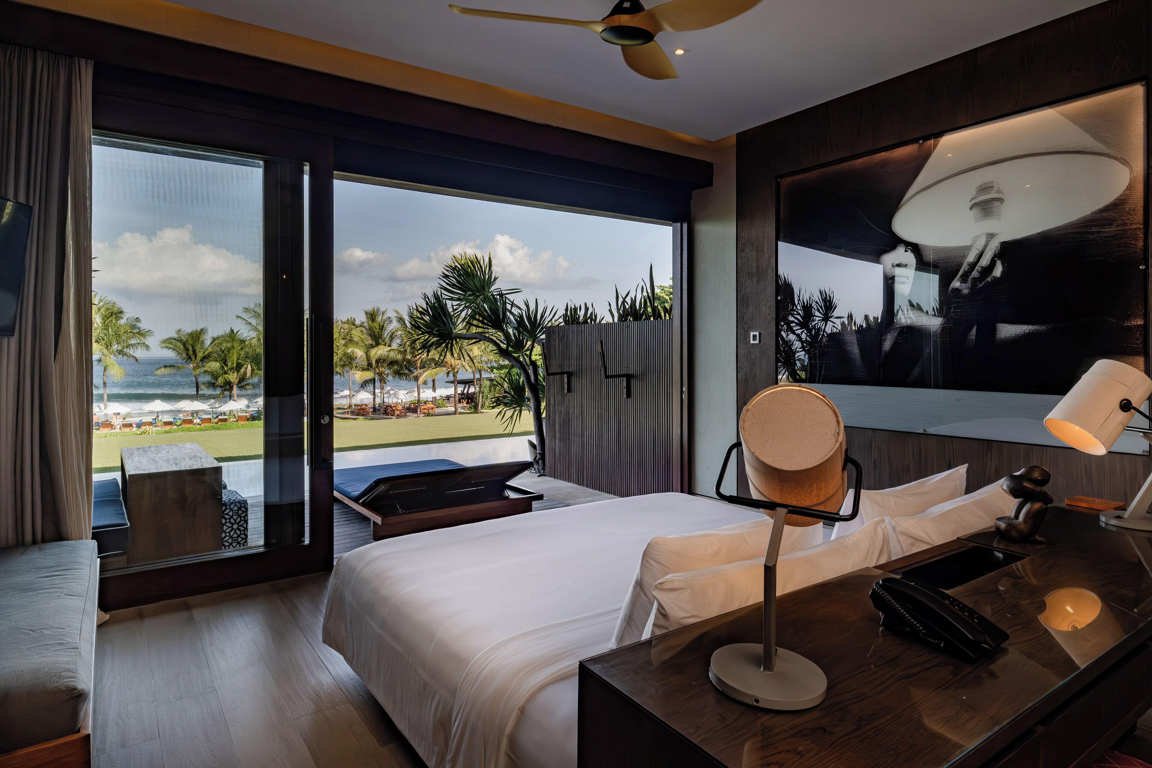 Beachfront Pool Suites