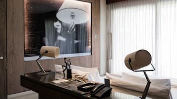Minibar, in-room safe, desk, laptop workspace