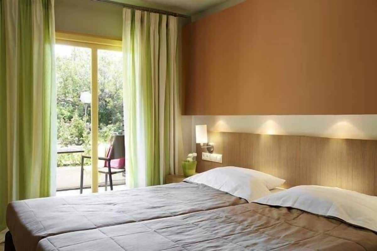 iron/ironing board, free cots/infant beds, free wifi