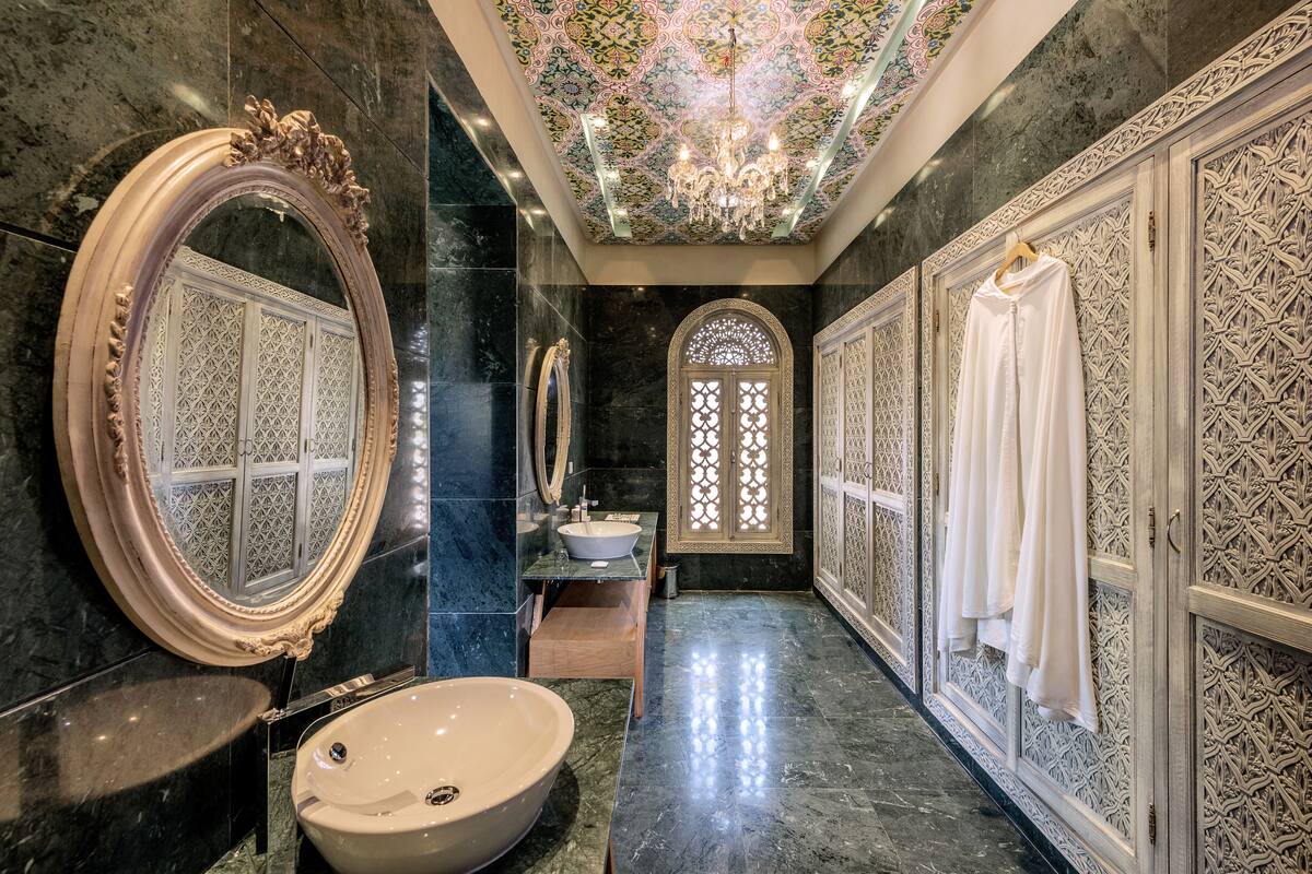 royal villa, 2 bedrooms, hot tub, garden view | bathroom | hair dryer, bathrobes, slippers, towels