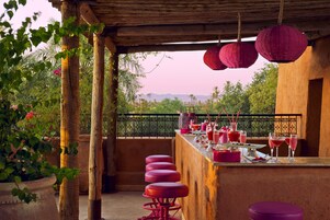 Bar (en el alojamiento)