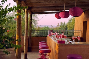 Bar (in der Unterkunft)