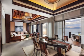 Egyptian cotton sheets, premium bedding, down duvets, memory-foam beds - Banyan Tree Lang Co (Hue City)