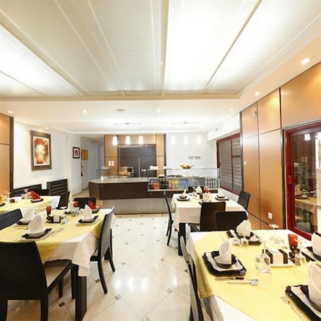 Dining. Dar El Ikram