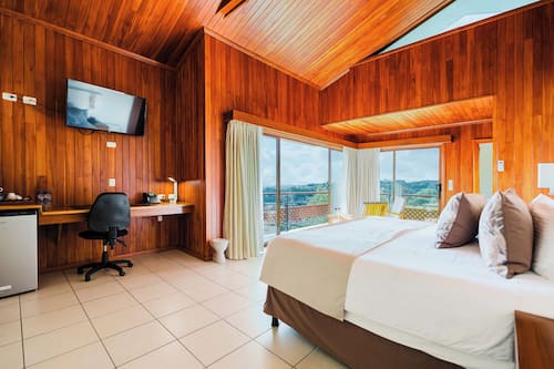 Habitació doble panoràmica | Caixa forta a l'habitació, escriptori, wifi gratuïta i roba de llit