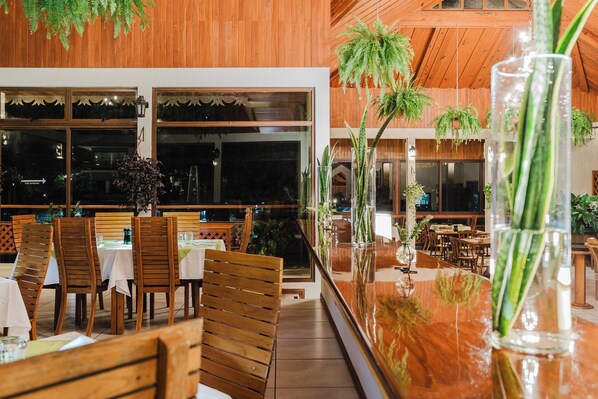 Breakfast and dinner served - Ficus Sunset Suites (Monteverde)