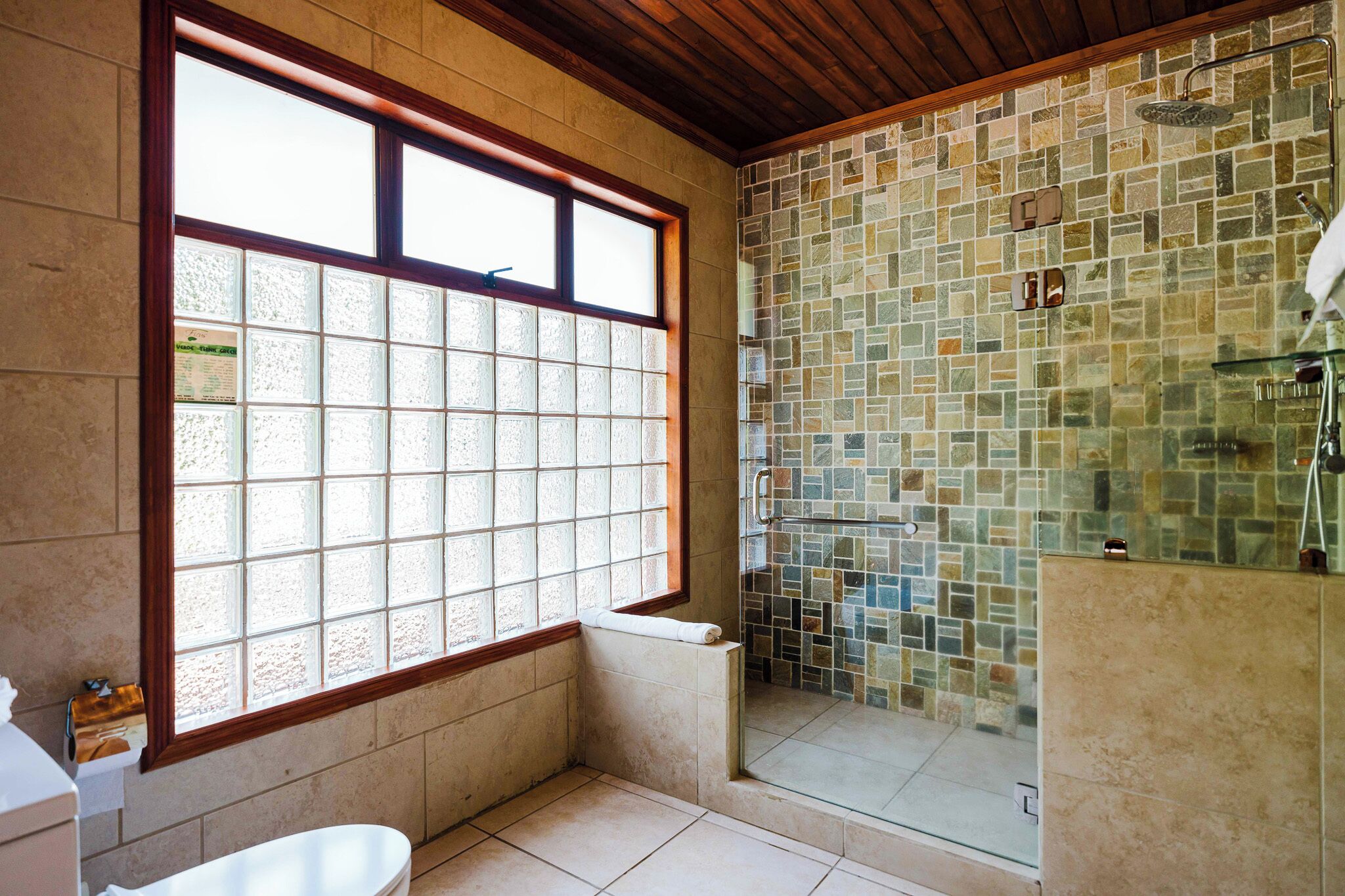 shower, rainfall showerhead, free toiletries, hair dryer