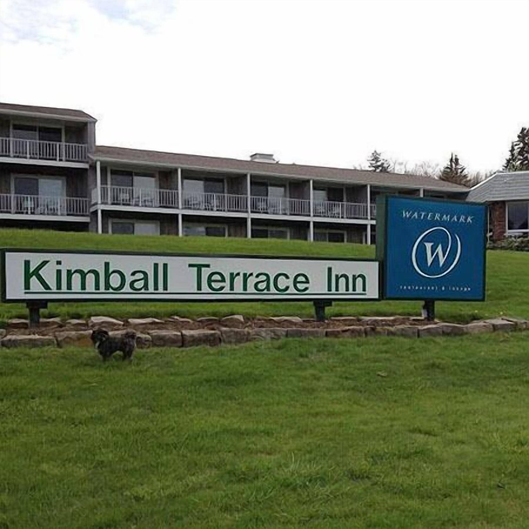 Schild für das Kimball Terrace Inn mit dem Watermark-Logo.