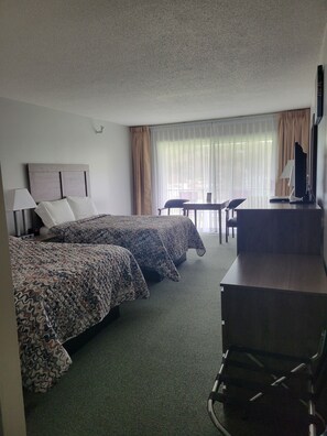 Desk, blackout drapes, iron/ironing board, free WiFi - Kimball Terrace Inn Northeast Harbor (Northeast Harbor)