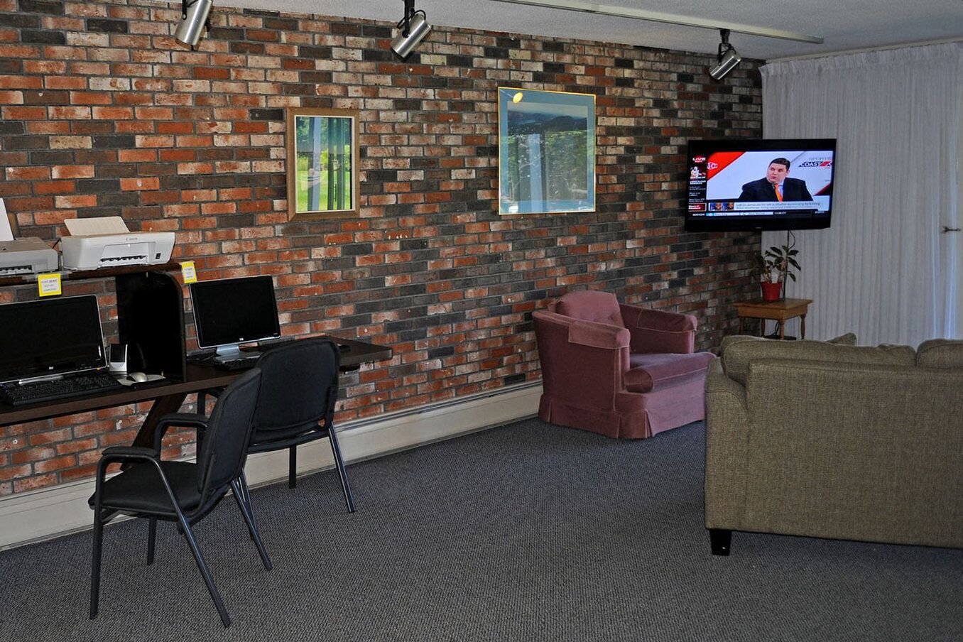 in-room business centre