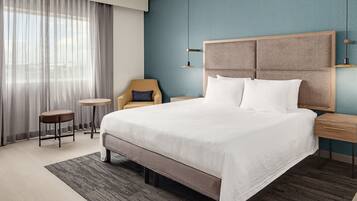 1 habitación, caja de seguridad en la habitación y escritorio