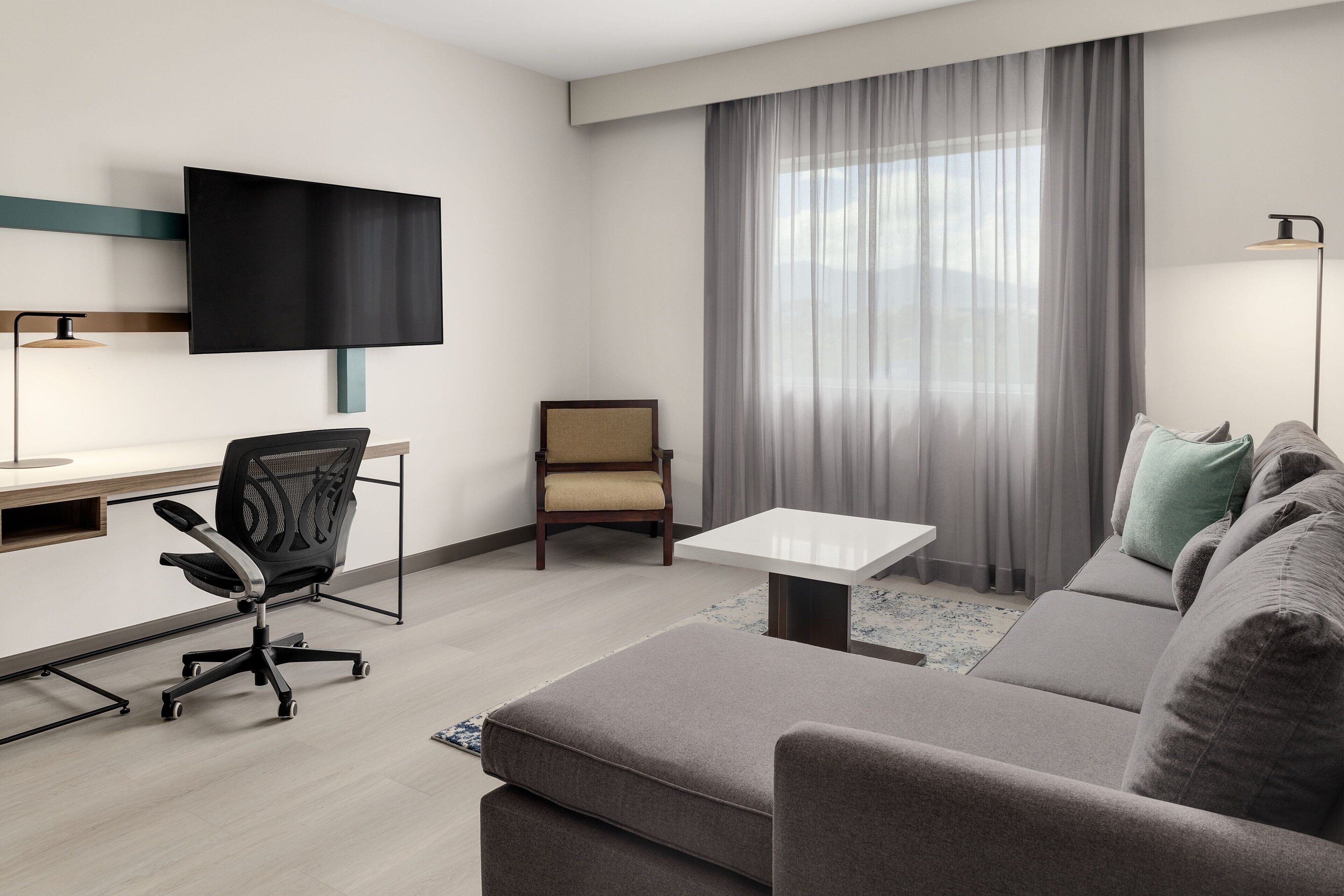 1 bedroom, in-room safe, desk, soundproofing