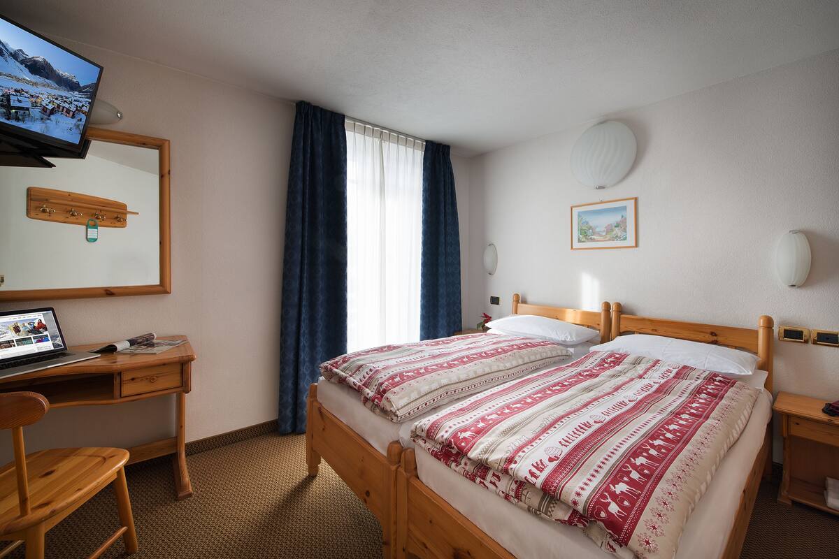 Standard Double Room | Cribs (free), WiFi (free)