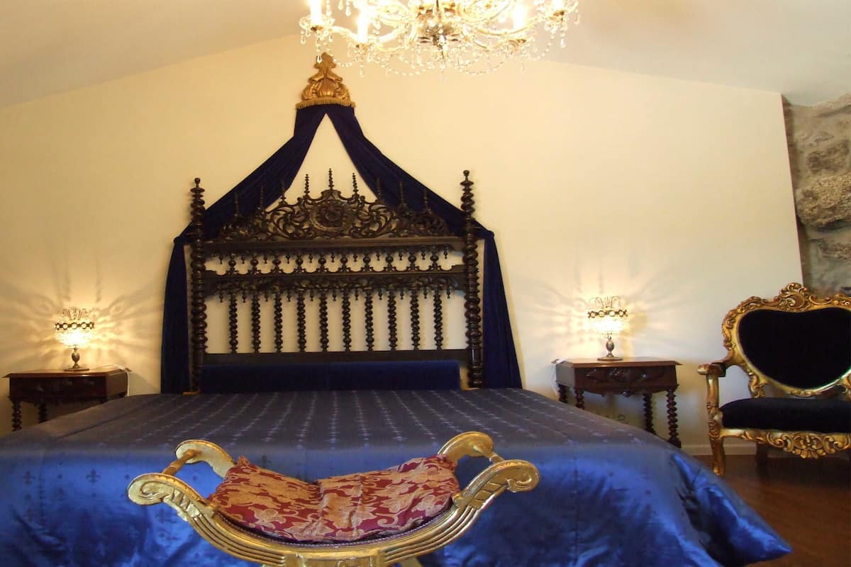 Premium bedding, down duvets, minibar, individually decorated