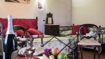 Comfort Quadruple Room, 1 Bedroom | Select Comfort beds, minibar, individually furnished, desk