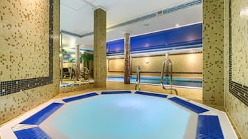 Jetted bathtub