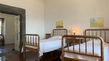 Individueel gedecoreerd, individueel gemeubileerd, gratis babybedden