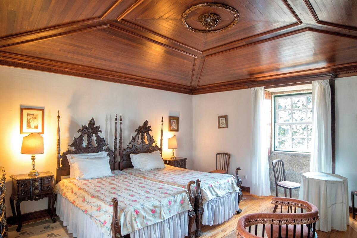 Habitació doble o amb dos llits individuals clàssica | 3 dormitoris, decoració individual i mobiliari individual