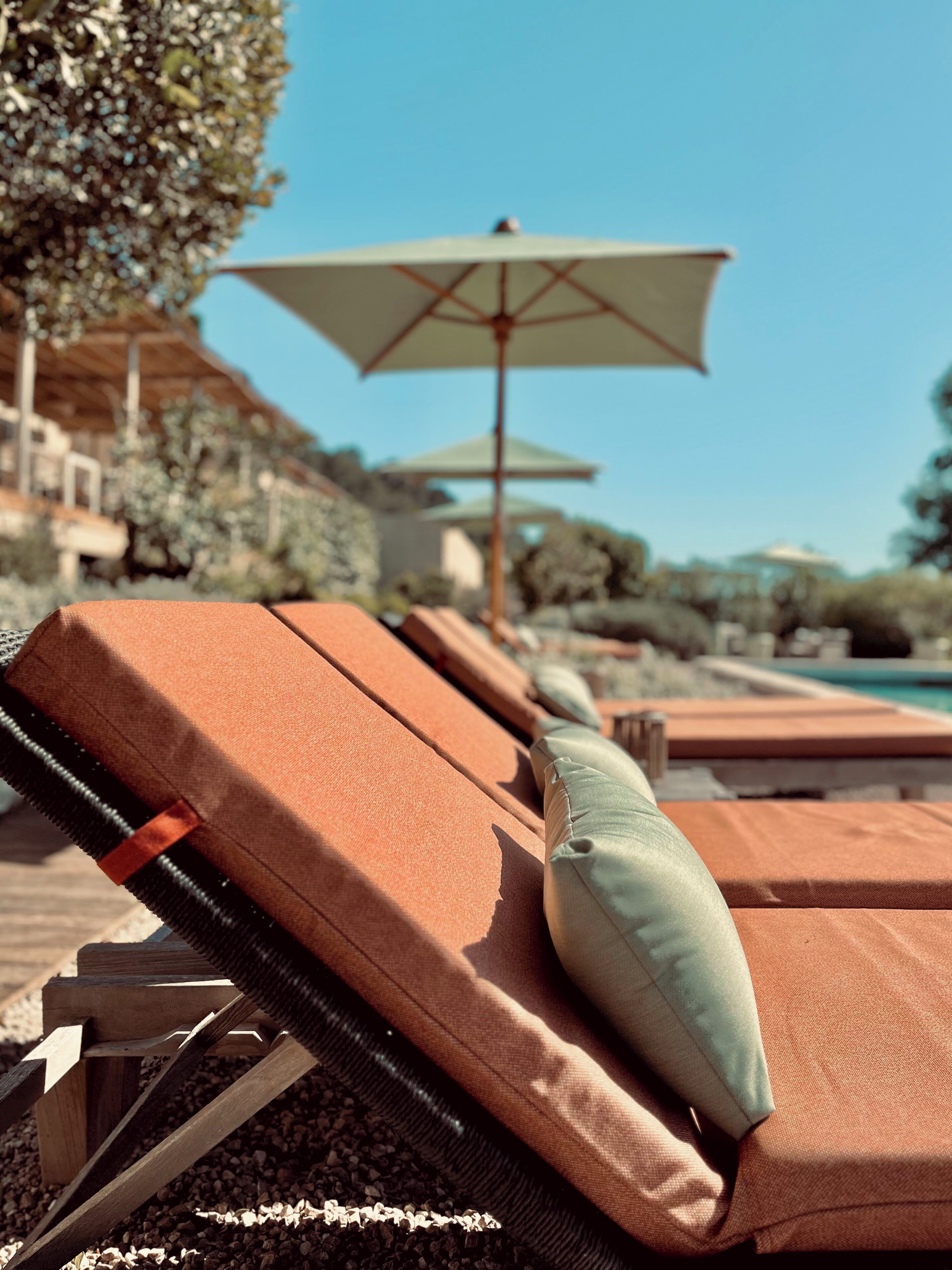 2 piscinas al aire libre, sombrillas, tumbonas