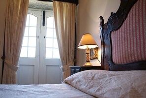 Classic Double or Twin Room | Dihias secara berasingan, dilengkapkan perabot secara berasingan