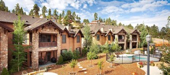 ブルーグリーン バケーションズ ビッグベア ビレッジ, アン アセンド コレクション リゾート