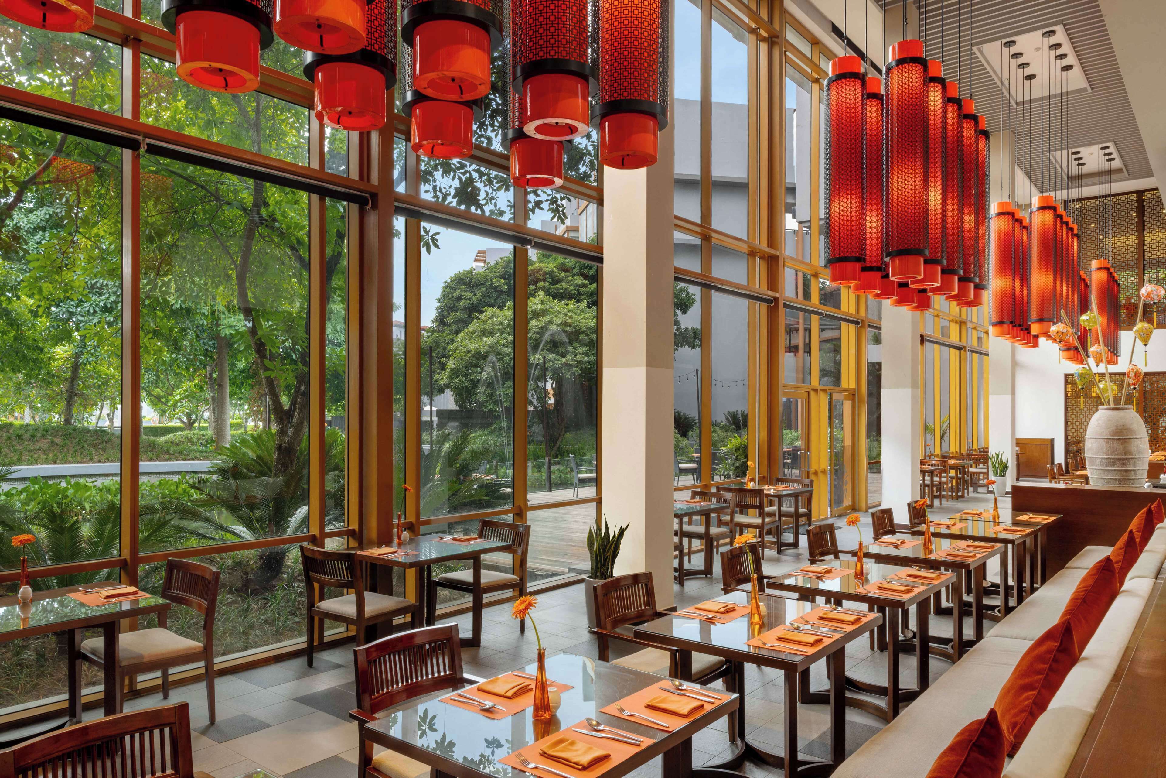 4 restaurants, breakfast, lunch, dinner served; japanese cuisine