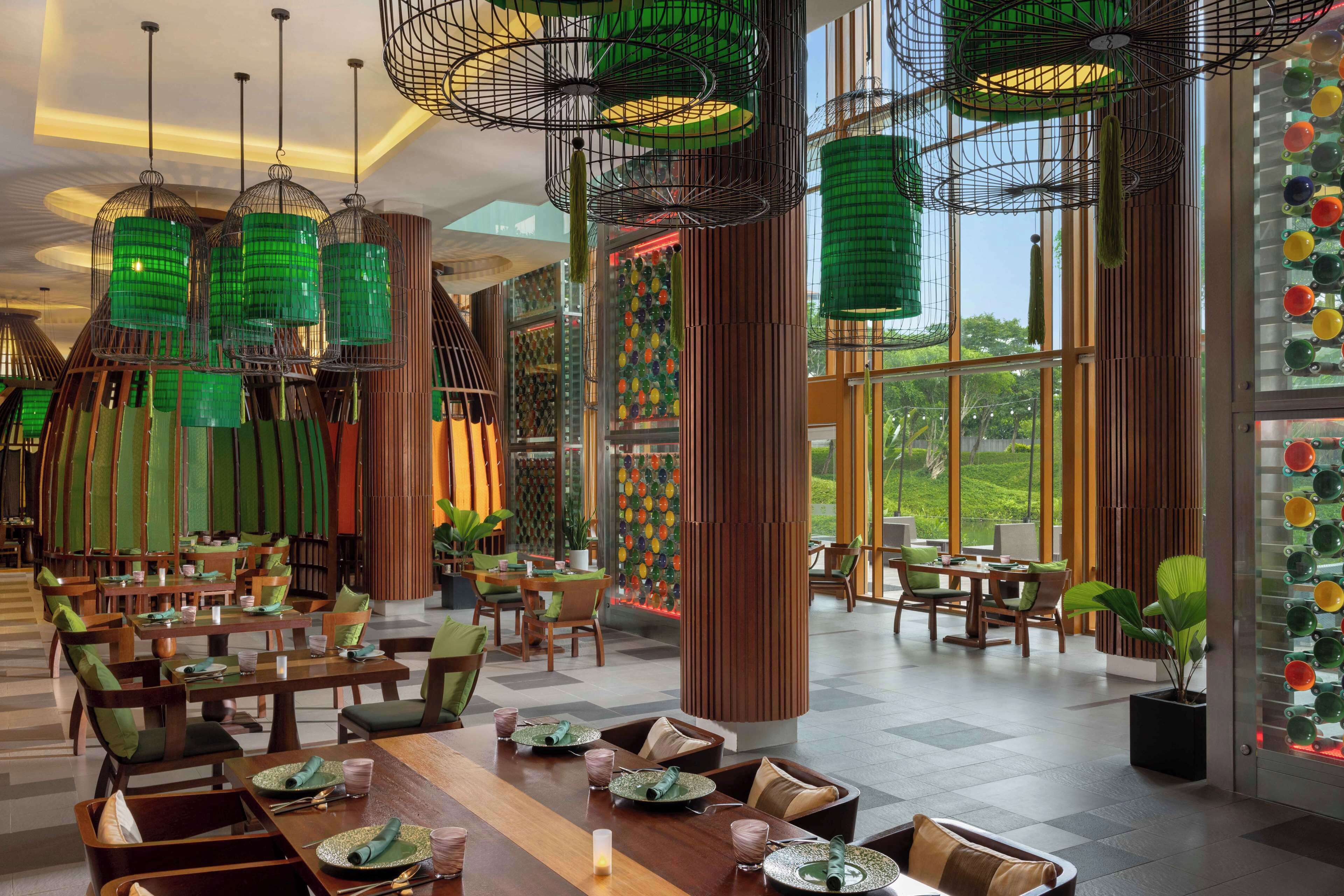 4 restaurants, breakfast, lunch, dinner served; japanese cuisine