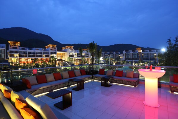 2 bars/lounges, poolside bar - Angsana Lang Co (Hue City)