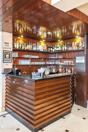 2 bars/lounges - Hotel Casa Fortuna (Kolkata)